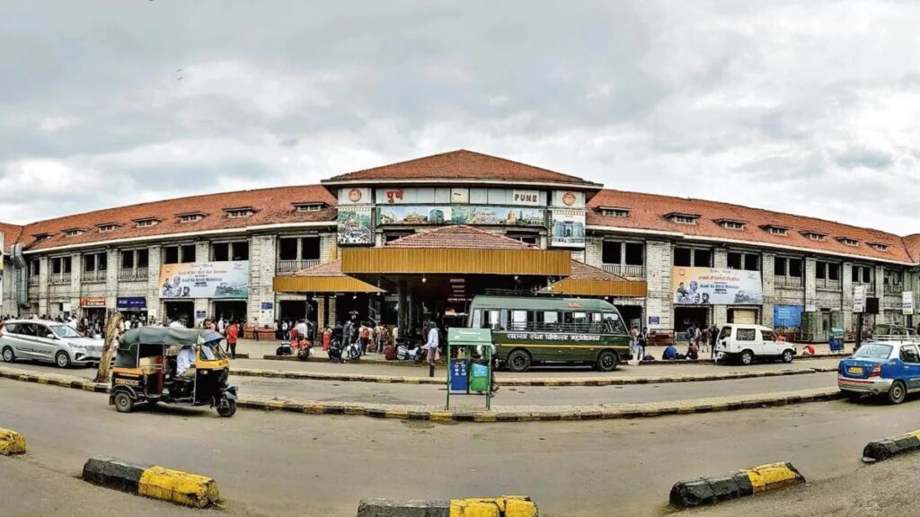 Pune Railway Station new lifts